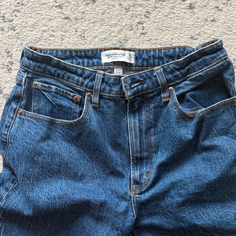 Abercrombie & Fitch Dark Blue Relaxed Women's Jeans